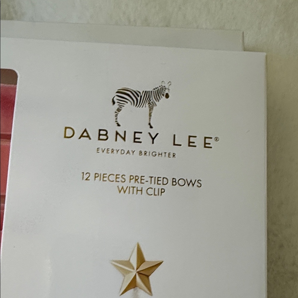 Dabney Lee Christmas 12 piece pre-tied bows with clip 🎀 - Picture 4 of 7